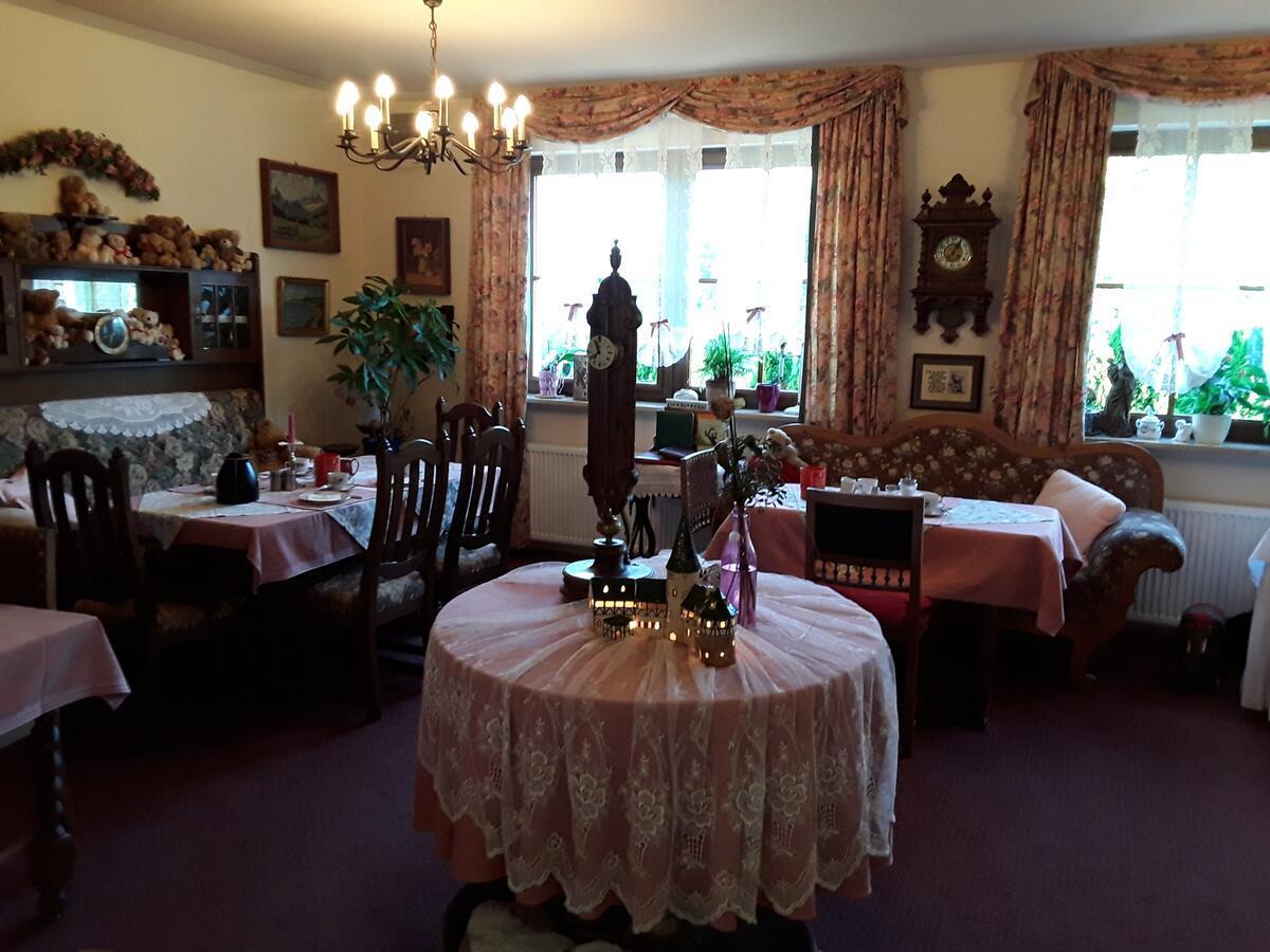 Gaestehaus "Gisela" Im Fuerstlichen Fischhaus Schillingsfürst Exterior foto